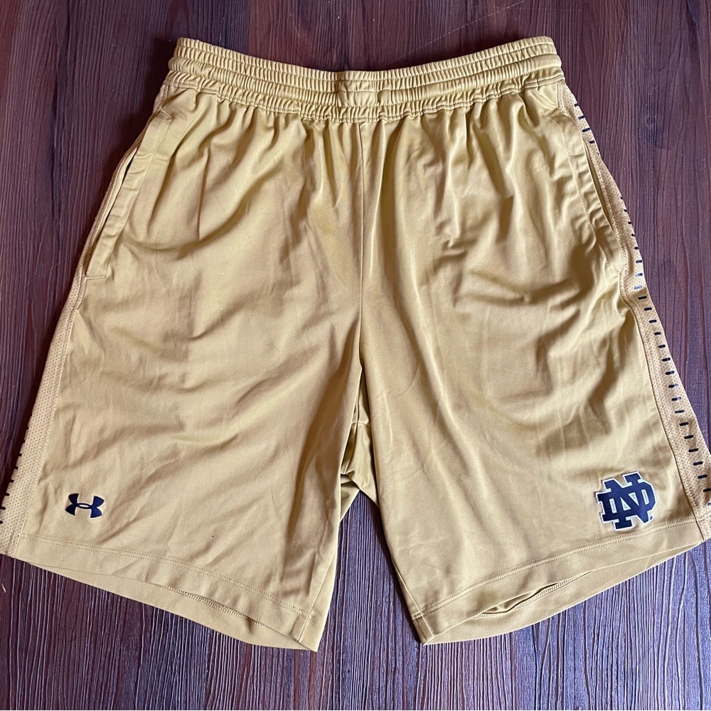Under Armour Norte Dame Gold Athletic Shorts. M